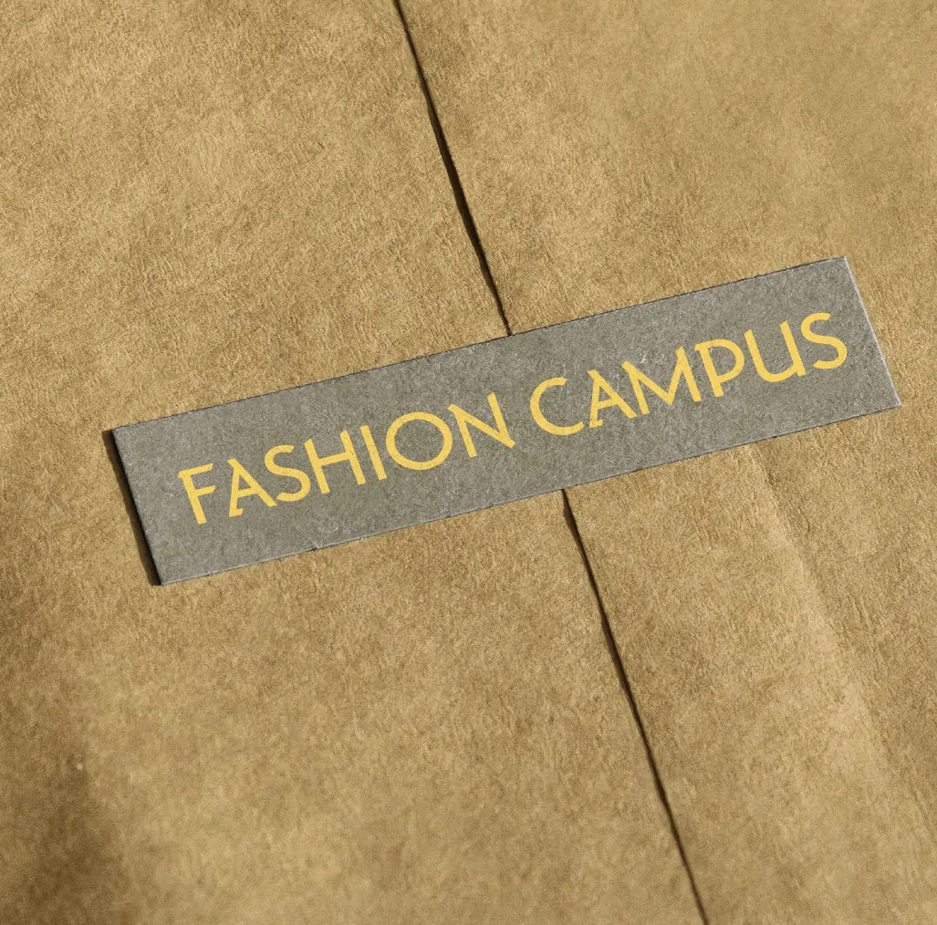 Etiqueta Fashion Campus sobre tecido